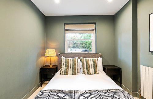 Stylish Shepherd's Bush Flat w/ Patio - Foto 14