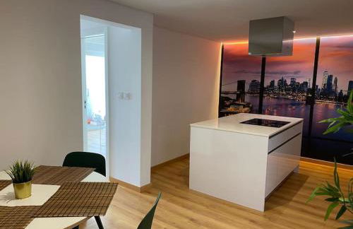 Lisbon South Bay modern apartment with river view - Foto 11