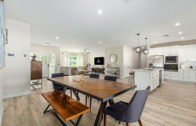 Modern Arcadia Estate Htd Pool Bikes Chef Kitchen - Foto 13