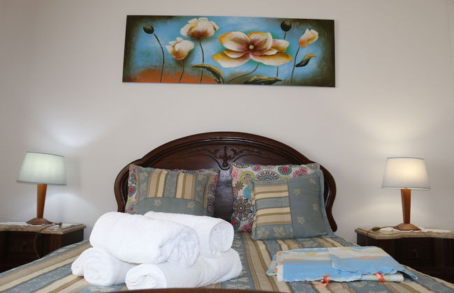 3 Bedroom Apartment in a Ground Floor of a Vila Wseparate Kitchen Living Room - Foto 8