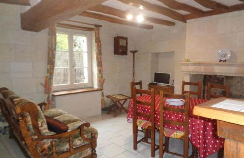 Maison tourangelle restaurée, 3 chambres, jardin clos, village viticole, proche loisirs et équipements bébé - FR-1-381-236 - Foto 6