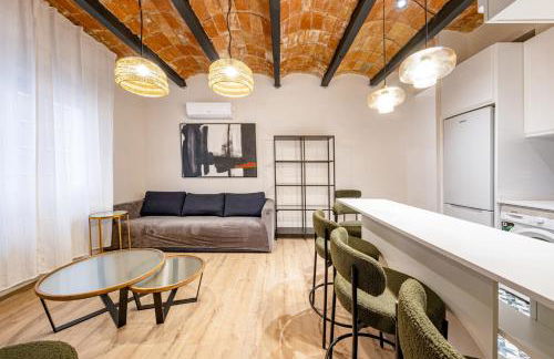 BeBarceloner Eixample Apartments- 4 bedrooms - Photo 2