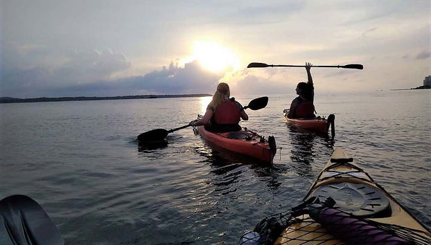 Divertimento durante il tour al tramonto