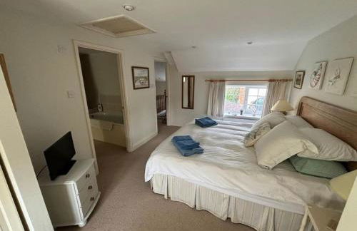 Spacious 4 bed family home near coast - Foto 29