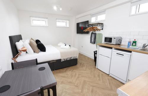 New Lodge Studios with Full Kitchen and Parking - Foto 47