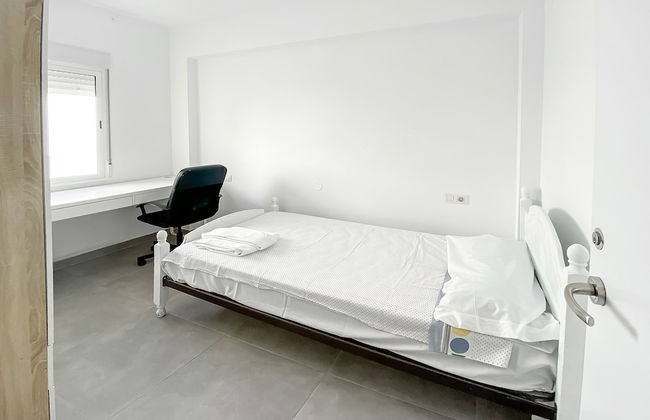 Elegant 4 beds train station upto 6 Pax - Foto 5