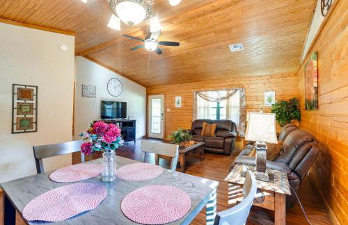 Kilgore Gem Pet-Friendly Cabin with Duck Pond! - Foto 7