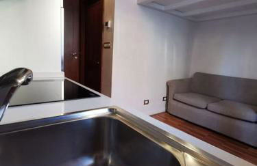 Metro stop, Prada & Design - Foto 20