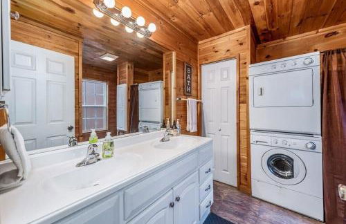 Peaceful Hideaway Treehouse near Little River Canyon - Foto 47