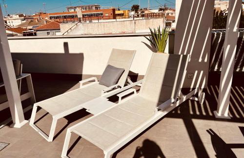 Air-conditioned Elisa Apartment with spacious sunroof lounge and swimming pool - Photo 5