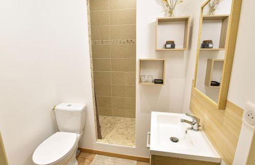 Gîte restauré 6 pers. au bord de la rivière, proche centre, parking et wifi - FR-1-410-380 - Photo 6