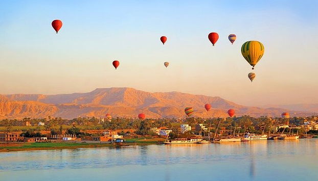 Crociera di 4 notti Luxor, Assuan, Abu Simbel, mongolfiera e tour in autobus da Hurghada - Foto 2
