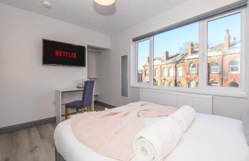 Leeds Stay Private En-Suite Room Shared Kitchen - Pass the Keys - Photo 4