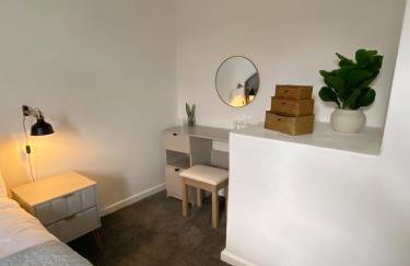 Slick Space for a Wigan Stay - 5 Minutes from M6 and M58 Motorways - Foto 15