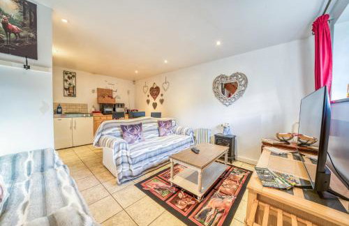 Stag Cottage New Forest Romantic Hideaway - Photo 5