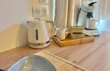 Aux portes de la plage, entièrement rénovés, climatisation, wifi, Parking gratuit, linge de maison fournit, ménage en fin de séjour compris - Foto 16