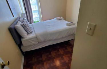 Large Fenced Yard near Midtown- Shamrock Stay - Foto 68