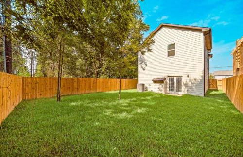 City Oasis Near NRG Stadium, Med Center & Downtown! - Photo 33