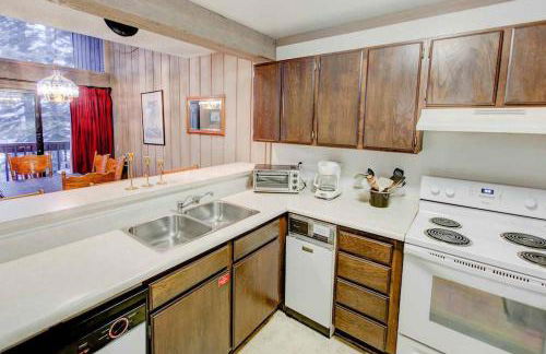 Mammoth Ski & Racquet with Shared Hot Tub & Pool - Foto 6