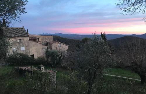 Le Baguier, maison de caractère dans hameau typique provençal - Foto 34