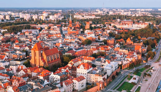Paseo en barco por el puerto medieval de Torun