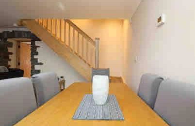 Gethin Lodge cosy Holiday cottage Near BPW with secure double garage with cctv sleeps up to 6 guests - Photo 9