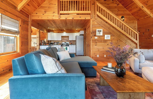 Secluded w/ Deck Views, Hot Tub, & Ping Pong Hudson in the Berks by Avantstay - Foto 8