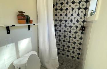 Santa Fe Inspired Bungalow- 5 minutes to downtown - Foto 16