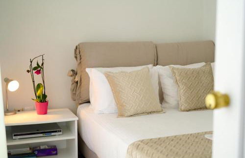 Luxury Villa with Pool, BBQ & Garden in Vouliagmeni - Foto 20