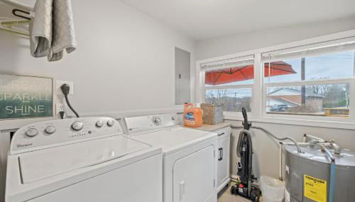 The Twisted Maple - Dogs Stay Free! - Foto 2