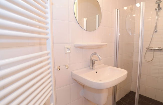 Charming Holiday Home in Texel - Photo 9