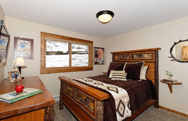 The Crestwood Condominiums - Foto 8