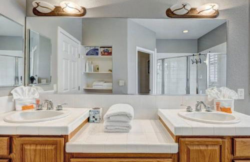 Marina Escape-Lake-Family-Fishing-Casino - Photo 42