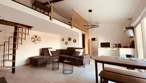Petite maison type cabanon avec accès piscine et jacuzzi chauffés - Foto 3