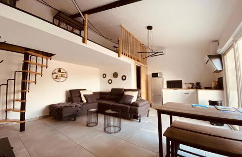 Petite maison avec accès piscine et jacuzzi chauffée - Foto 7