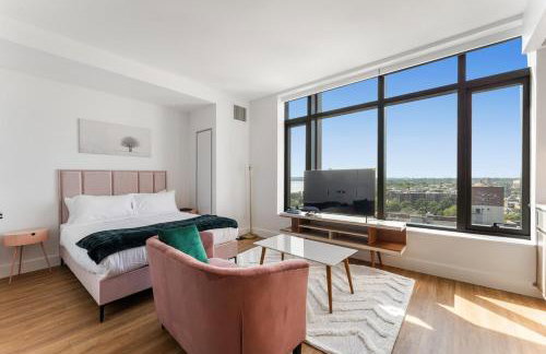 Modern Studio Oasis with High End Amenities - Photo 30