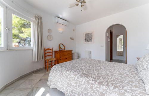 Villa with private swimming pool - Photo 13