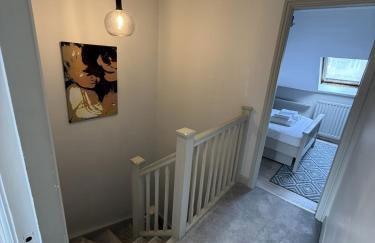 Cosy 4BR house, West Didsbury, bars and restaurants close by, Free Parking, Sleeps 8 - Photo 23