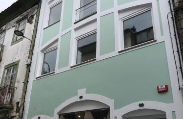 Happy House - Photo 1