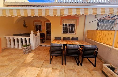 Tranquil Bungalow Retreat - Photo 9