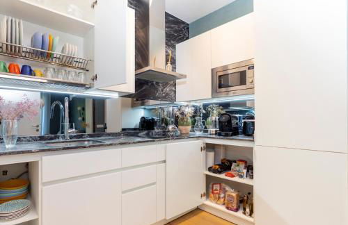 BIG 4 ROOMS in a Centric Home Parking Included - Foto 11