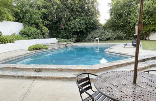 Beautiful 4BD and 3BA Pool Jacuzzi Vacation Home - Foto 5