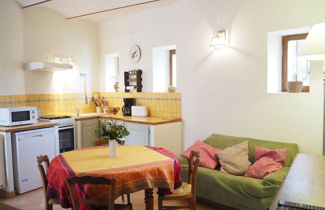 Charming Provencal Holiday Home With Garden - Foto 7