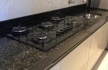 Quarto 4 econômico duplo próximo do aeroporto com ar condicionado e wifi grátis - Photo 5