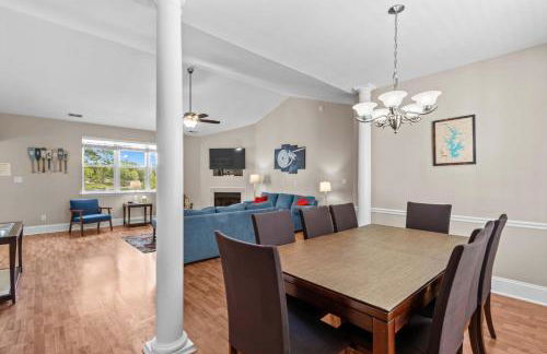 Castaway Cove -Lake Norman Waterfront Home with Private Dock - Foto 11