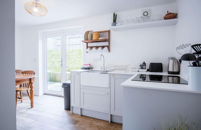 Yellow Cottage - 2 Bedroom Cottage - Dale - Foto 10