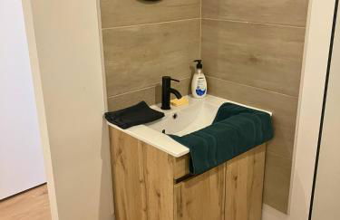 Beau T2 moderne et calme - gare & centre - idéal pro-couple-famille - Foto 8