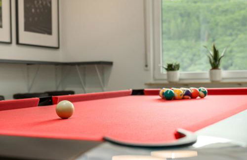 Elbling Appartement for 4 People - Billiards - 2 Bedrooms - 2 Bathrooms - Balcony with Mosel View - Parking - Wine Barrel Bar - Fully Equipped Kitchen - Netflix - WaipuTV - 3 km from Cochem - Foto 27