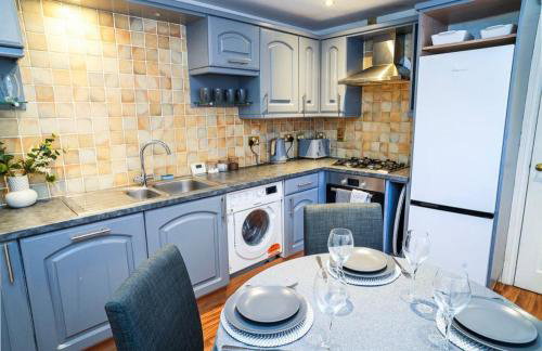 Stylish Townhouse in Leamington with parking - Foto 16