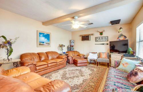 The Whacky Shack Family Cabin with Fire Pit! - Photo 3